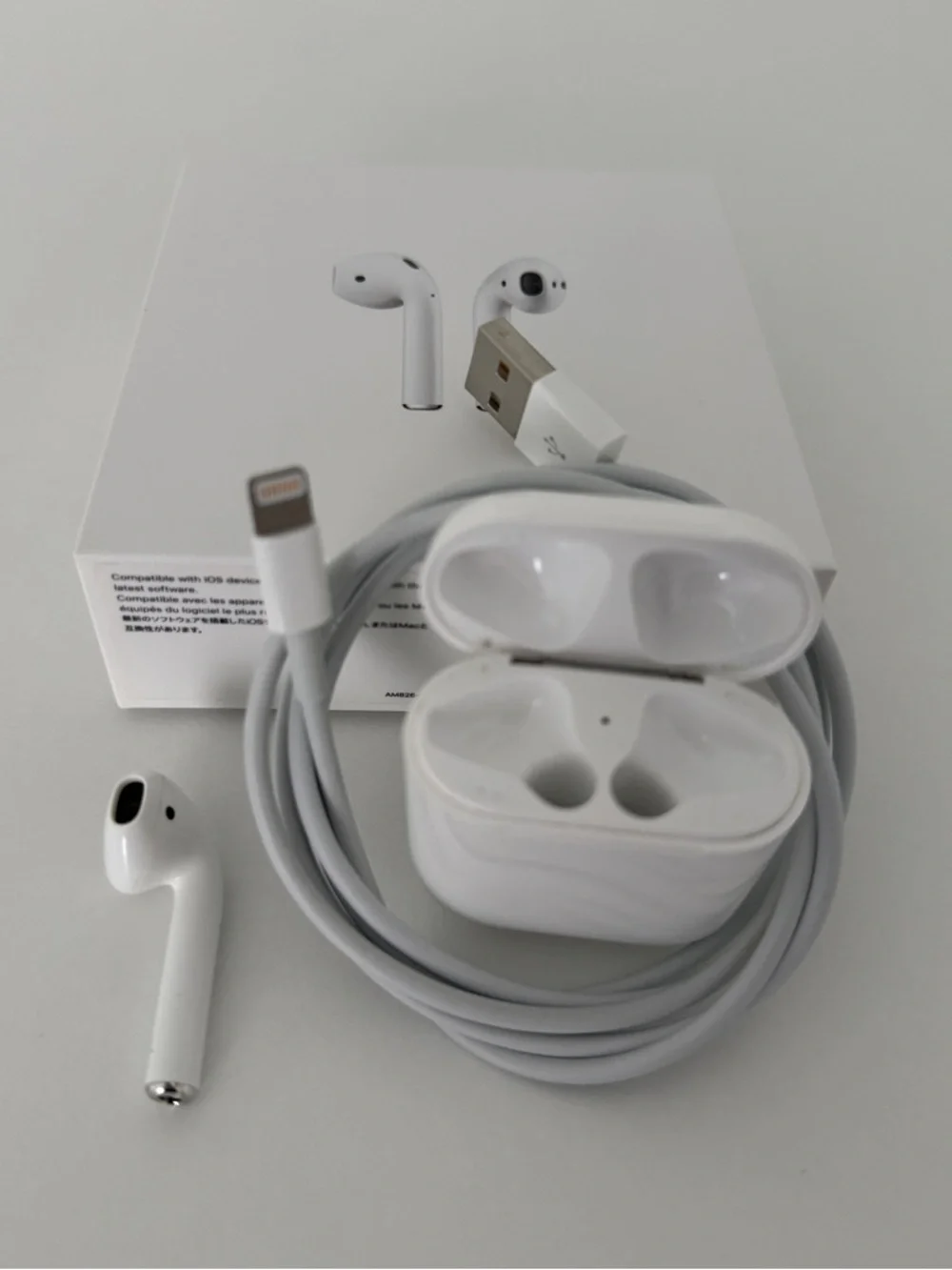 Apple AirPods 2nd Gen: LEFT AirPod + Case w/Box & Cable